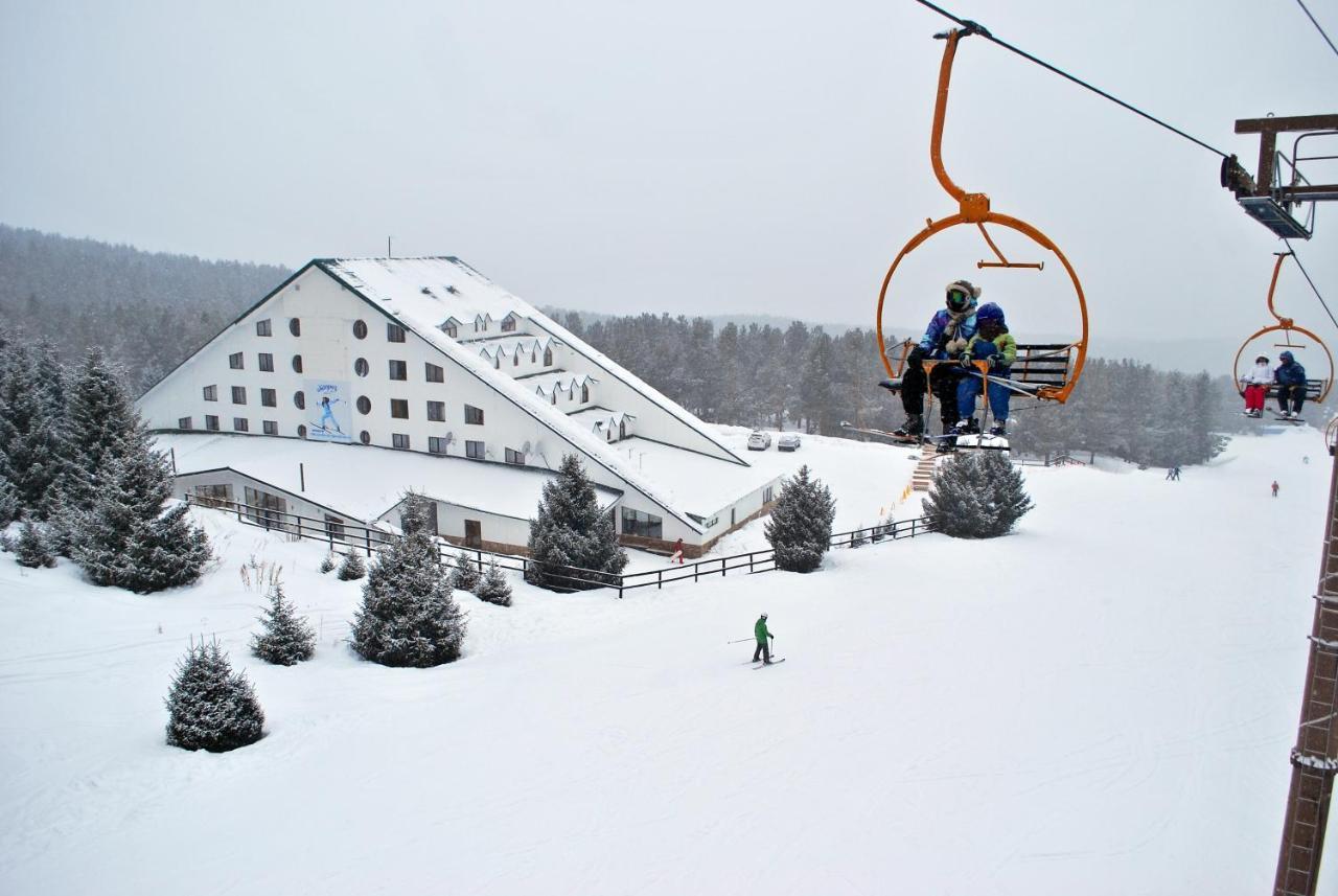 Kapriz Karakol Hotel Buitenkant foto