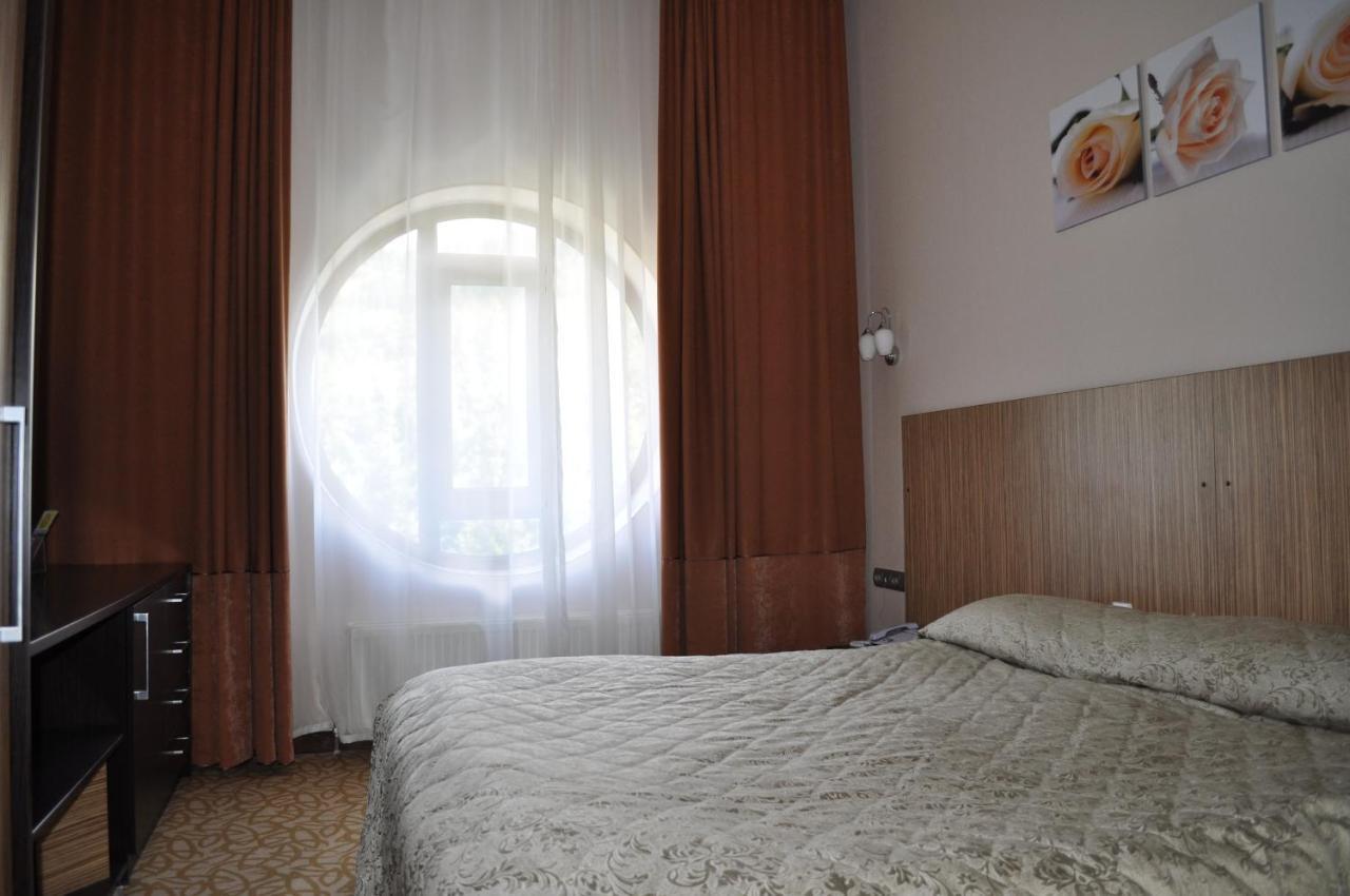 Kapriz Karakol Hotel Buitenkant foto