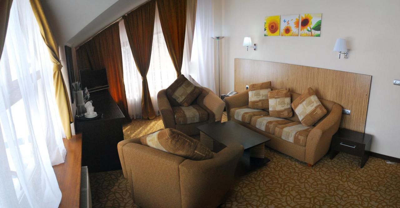 Kapriz Karakol Hotel Kamer foto