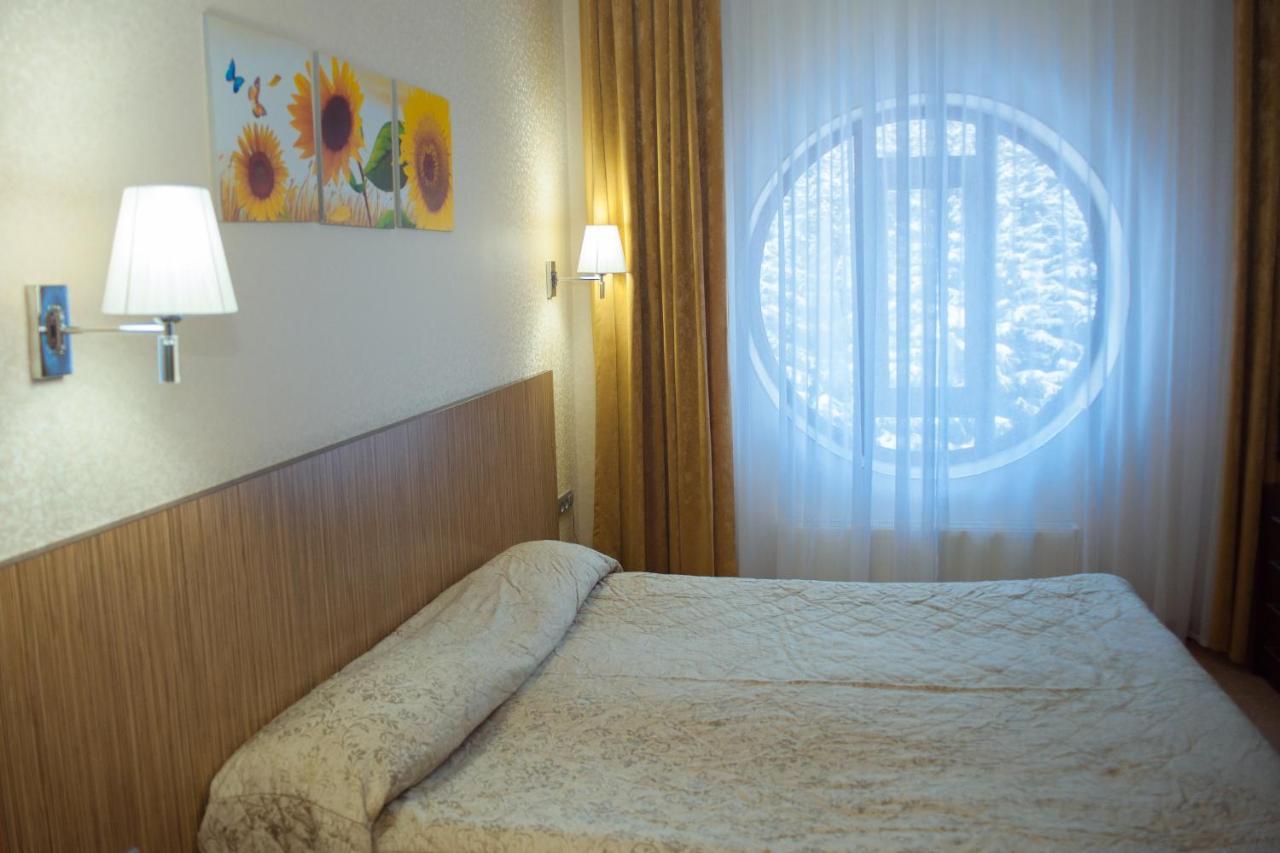 Kapriz Karakol Hotel Buitenkant foto