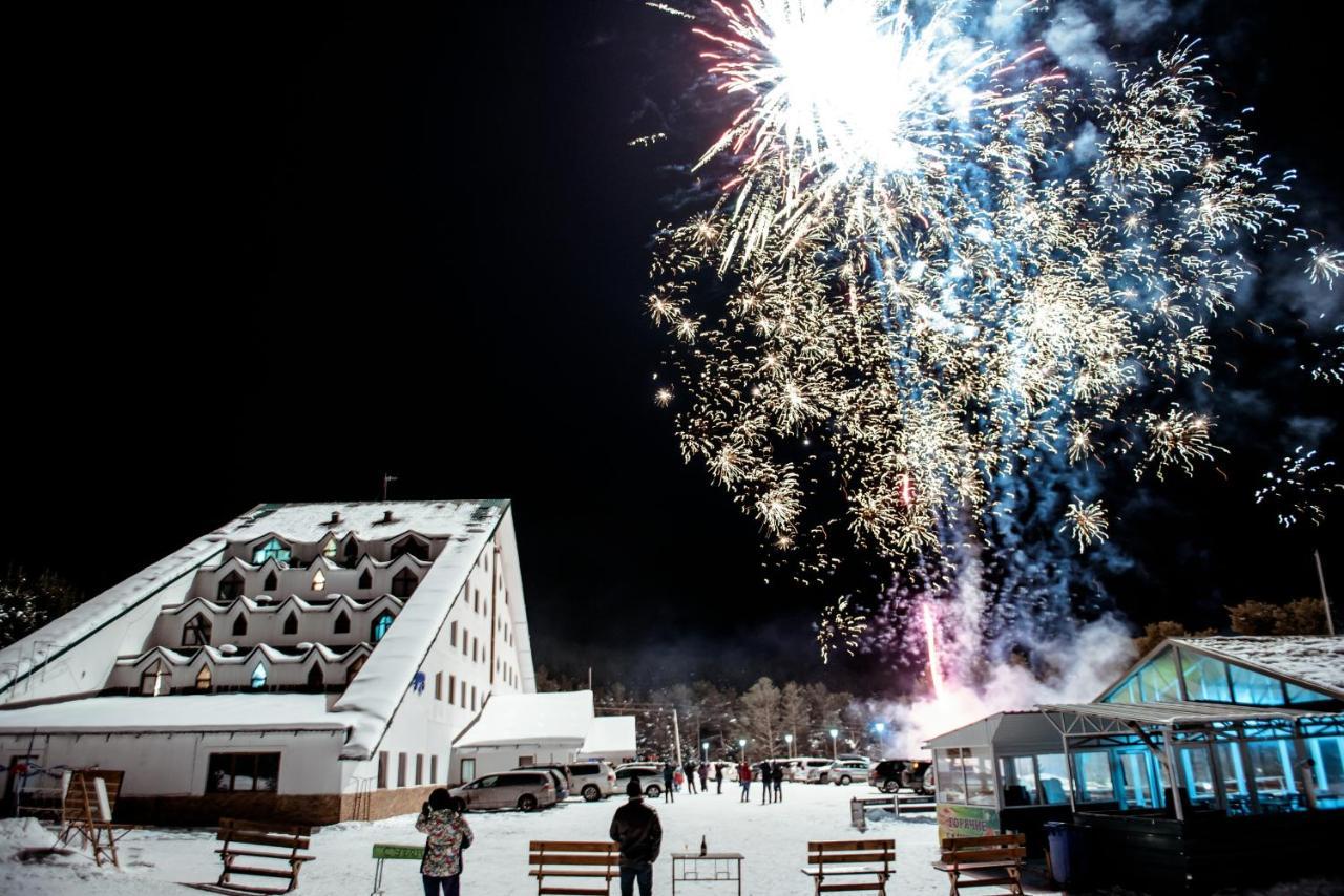 Kapriz Karakol Hotel Buitenkant foto
