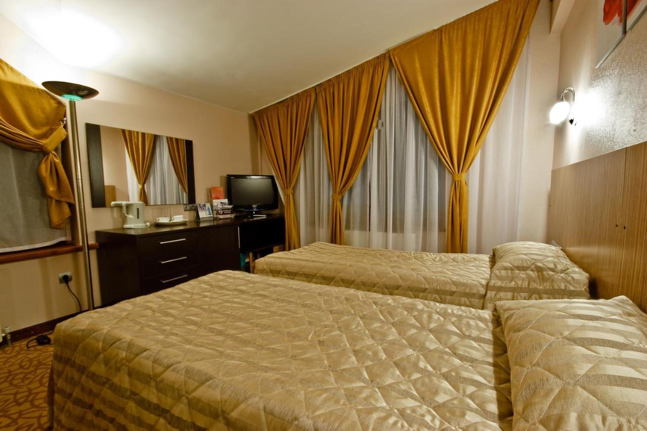 Kapriz Karakol Hotel Buitenkant foto