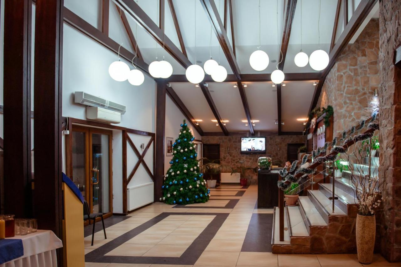 Kapriz Karakol Hotel Buitenkant foto