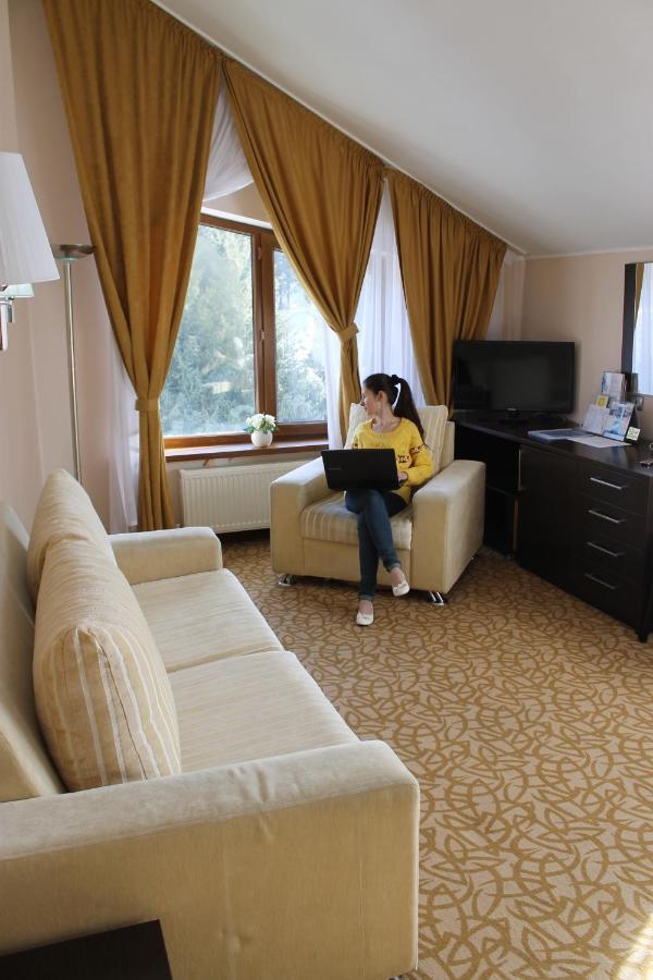 Kapriz Karakol Hotel Buitenkant foto