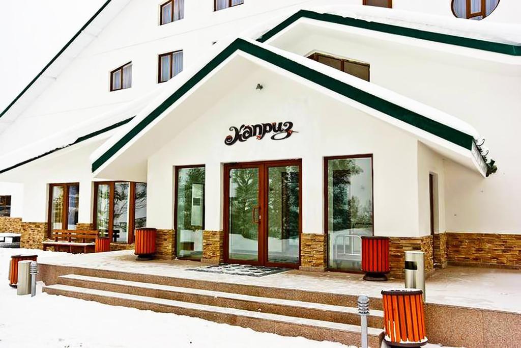 Kapriz Karakol Hotel Buitenkant foto