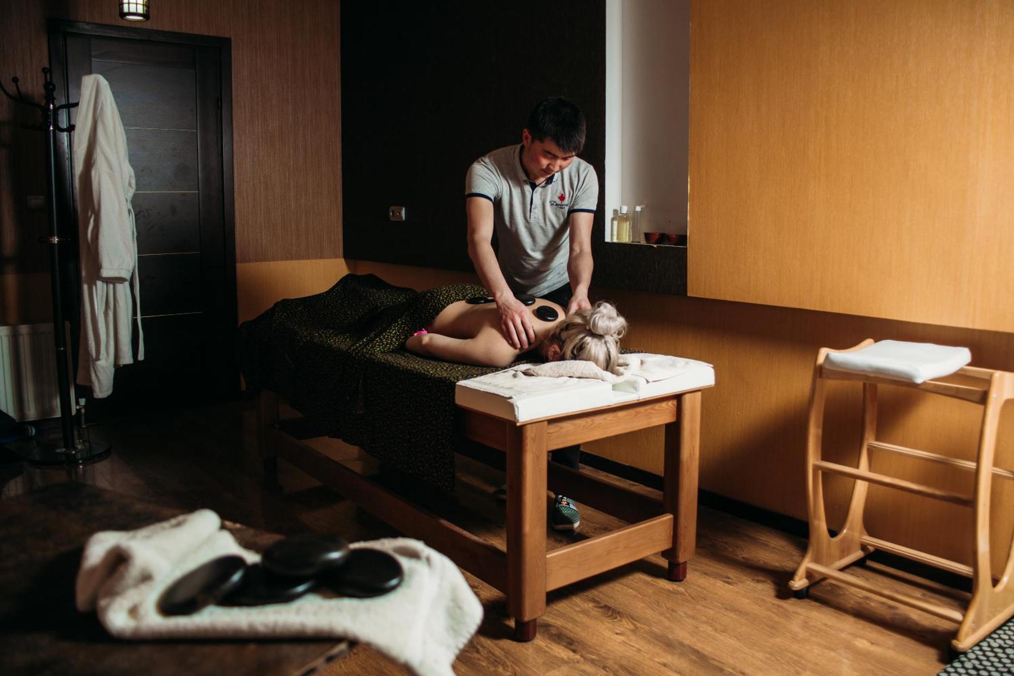Kapriz Karakol Hotel Buitenkant foto